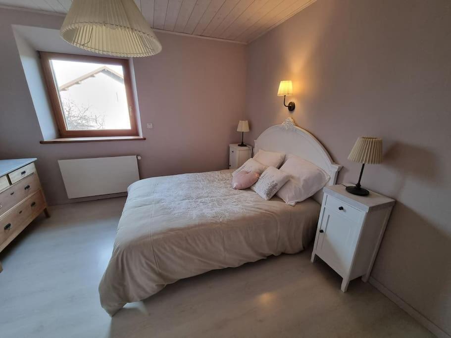 Logement Dans Maison + Exterieur Orchamps-Vennes Dış mekan fotoğraf