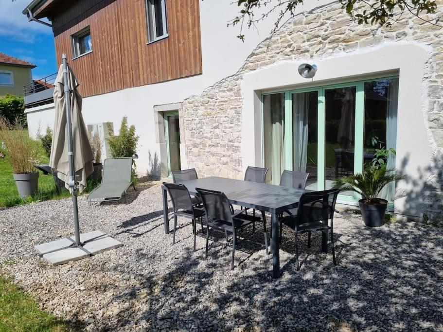 Logement Dans Maison + Exterieur Orchamps-Vennes Dış mekan fotoğraf