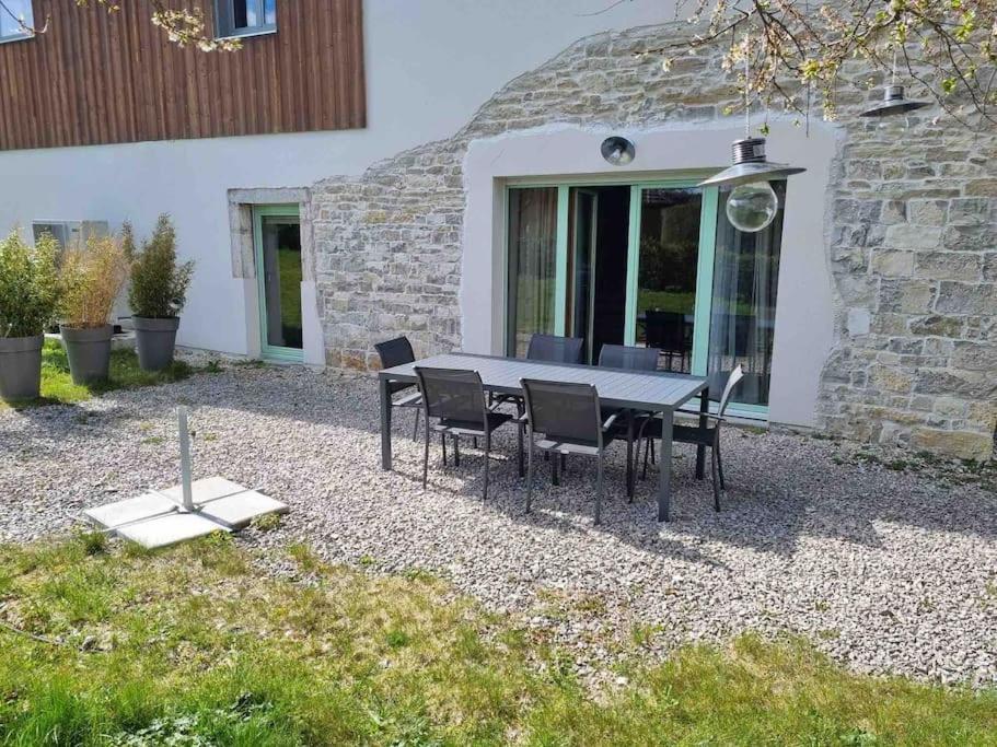 Logement Dans Maison + Exterieur Orchamps-Vennes Dış mekan fotoğraf